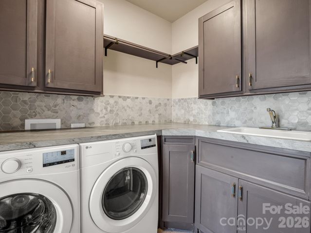 110 Chetan Way, Lake Lure, NC 28746