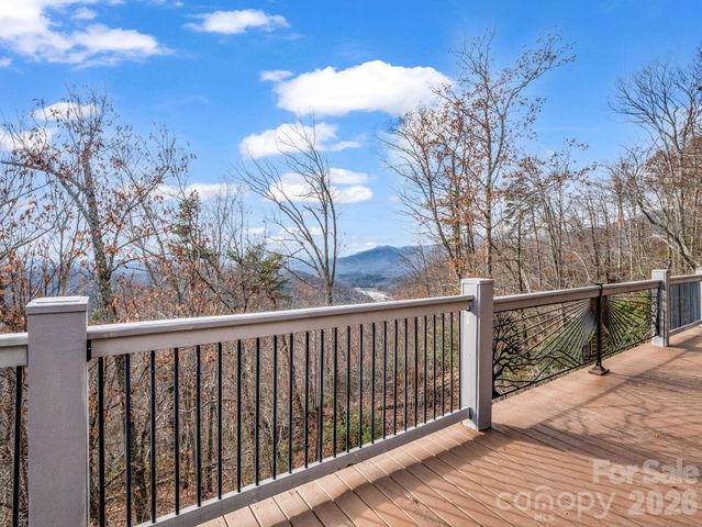 110 Chetan Way, Lake Lure, NC 28746