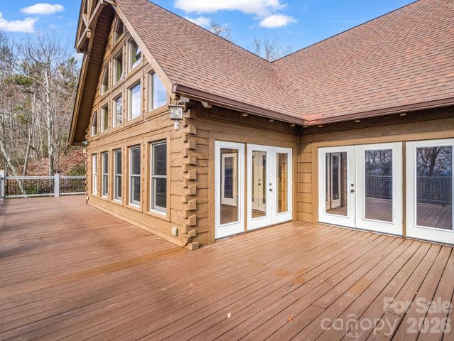 110 Chetan Way, Lake Lure, NC 28746
