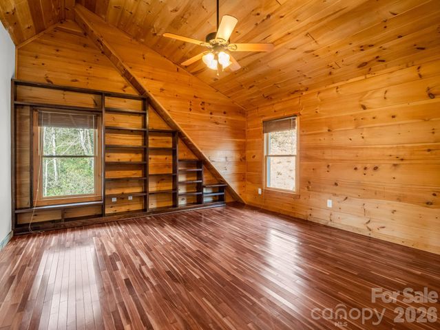 110 Chetan Way, Lake Lure, NC 28746