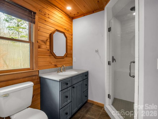 110 Chetan Way, Lake Lure, NC 28746