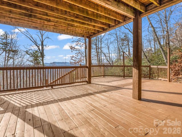 110 Chetan Way, Lake Lure, NC 28746