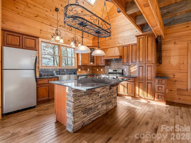 110 Chetan Way, Lake Lure, NC 28746