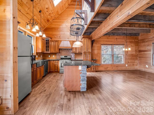 110 Chetan Way, Lake Lure, NC 28746