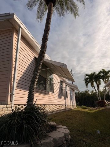 10445 Winchester CT, Fort Myers, FL 33908