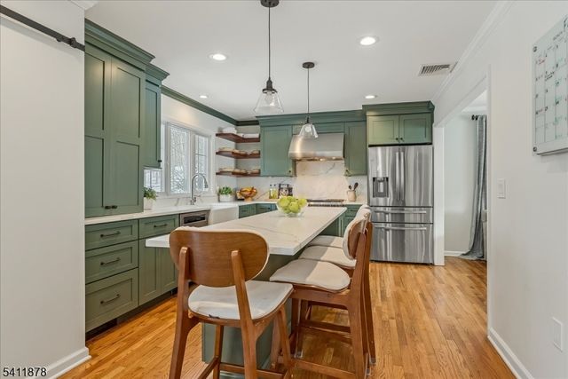 6 Thackery Ln, Mendham Twp., NJ 07945