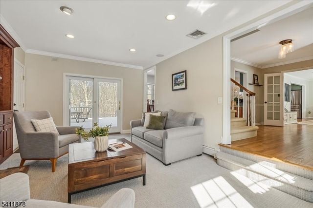 6 Thackery Ln, Mendham Twp., NJ 07945