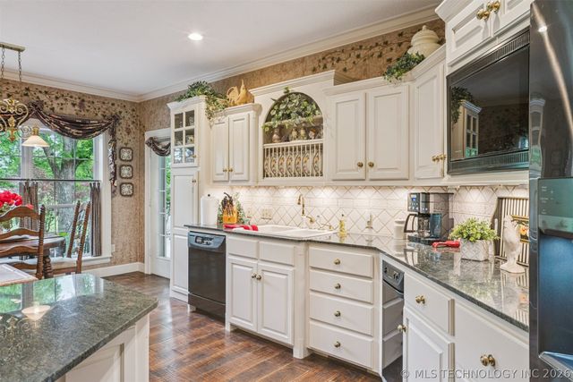 9835 E Shadowlake Drive, Claremore, OK 74017