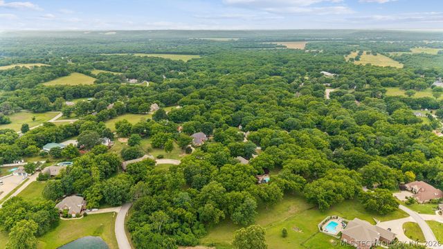 9835 E Shadowlake Drive, Claremore, OK 74017