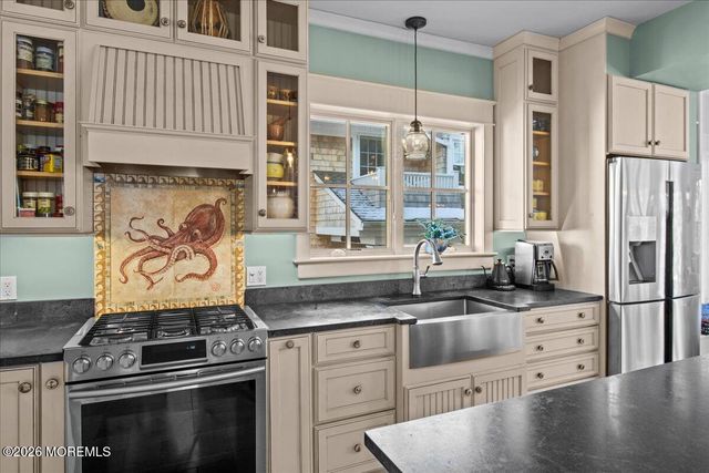 683 Lake Avenue, Bay Head, NJ 08742