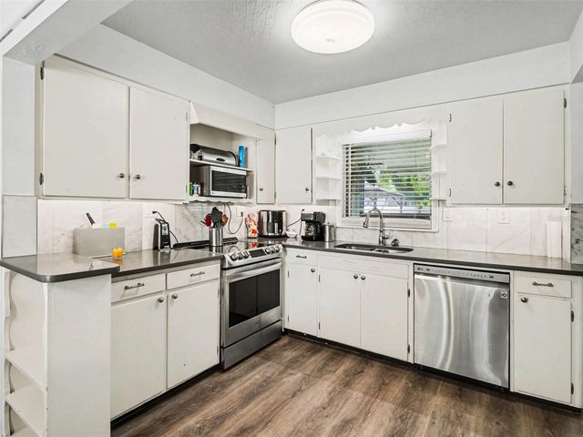 4304 MIDLAND ROAD, Sarasota, FL 34231