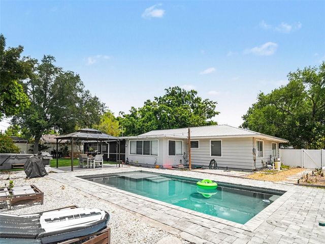 4304 MIDLAND ROAD, Sarasota, FL 34231