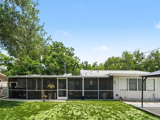 4304 MIDLAND ROAD, Sarasota, FL 34231