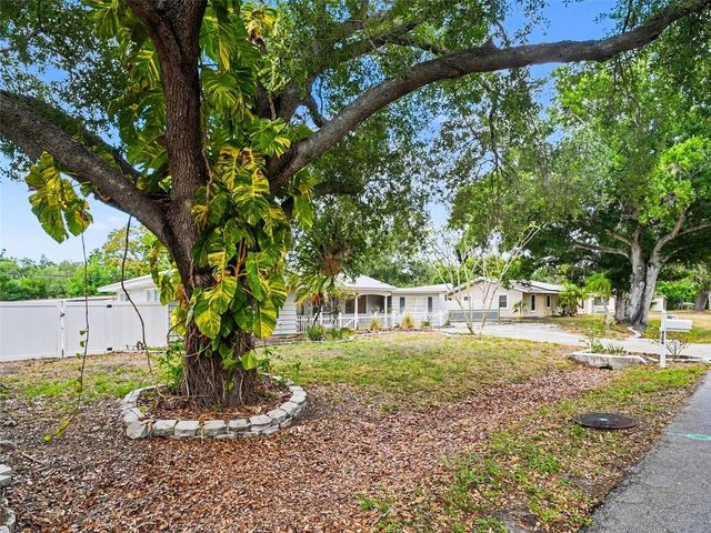 4304 MIDLAND ROAD, Sarasota, FL 34231