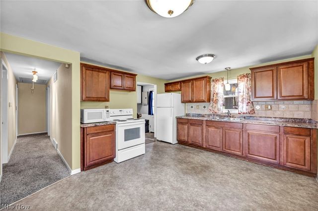 38592 Courtland Drive, Willoughby, OH 44094