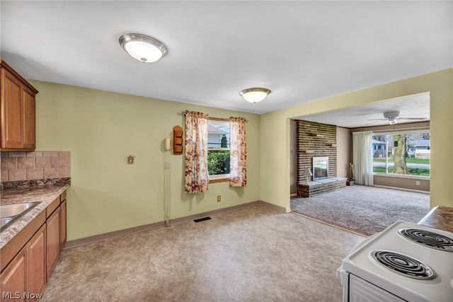 38592 Courtland Drive, Willoughby, OH 44094