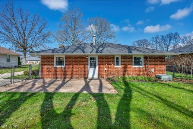 38592 Courtland Drive, Willoughby, OH 44094