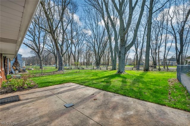 38592 Courtland Drive, Willoughby, OH 44094