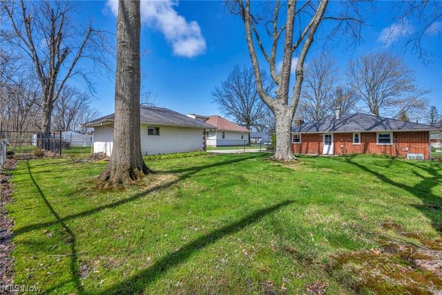 38592 Courtland Drive, Willoughby, OH 44094