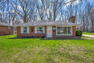 38592 Courtland Drive, Willoughby, OH 44094