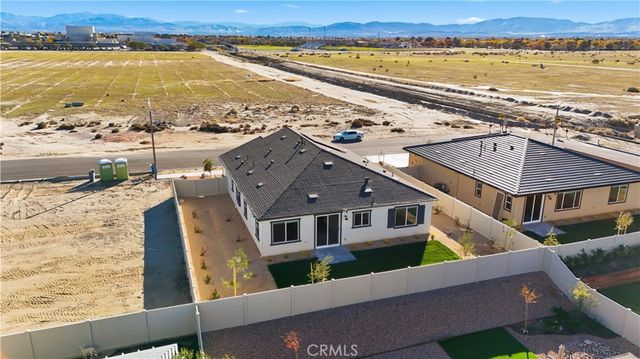 3248 E Avenue J-3, Lancaster, CA 93535
