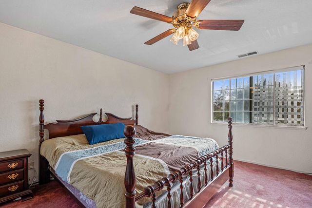 1542 Corgiat Dr, Newman, CA 95360