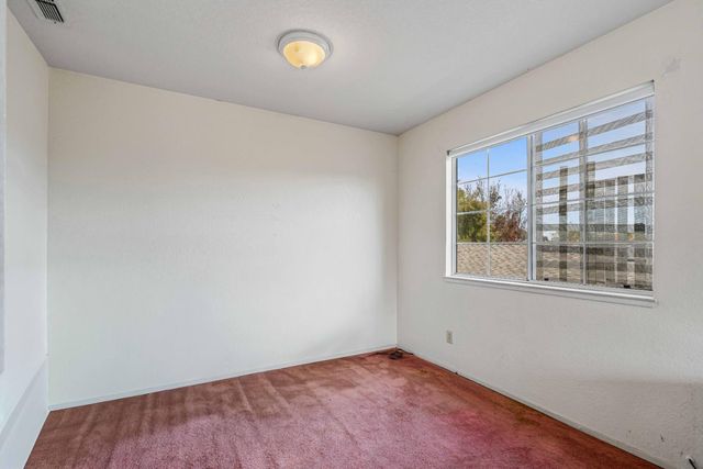 1542 Corgiat Dr, Newman, CA 95360