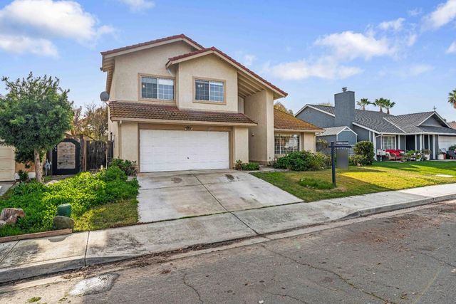 1542 Corgiat Dr, Newman, CA 95360