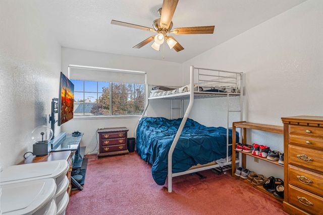 1542 Corgiat Dr, Newman, CA 95360