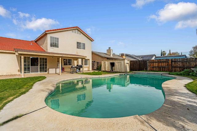 1542 Corgiat Dr, Newman, CA 95360