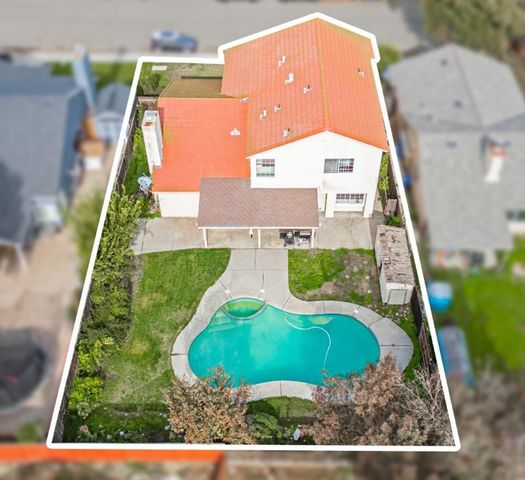 1542 Corgiat Dr, Newman, CA 95360