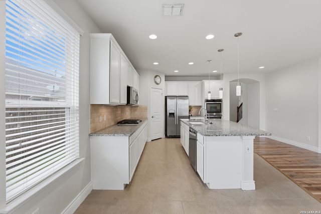 2754 Ridge Heights, New Braunfels, TX 78130