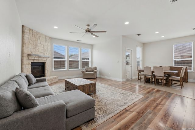 2754 Ridge Heights, New Braunfels, TX 78130