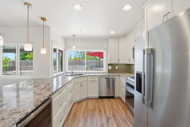 3022 Azahar Court, Carlsbad, CA 92009