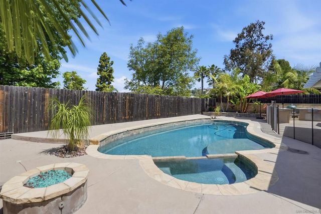 3022 Azahar Court, Carlsbad, CA 92009