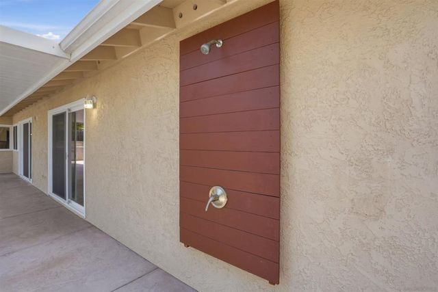 3022 Azahar Court, Carlsbad, CA 92009