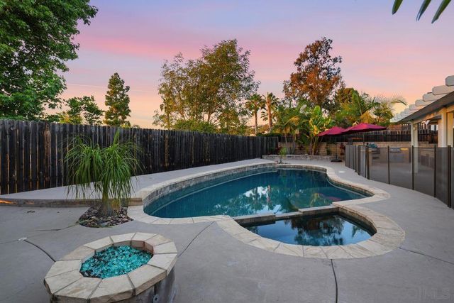 3022 Azahar Court, Carlsbad, CA 92009