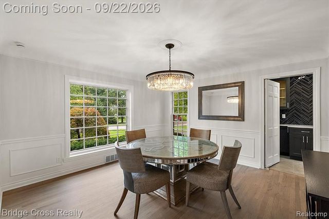 330 N Cranbrook Cross Road, Bloomfield Hills, MI 48301