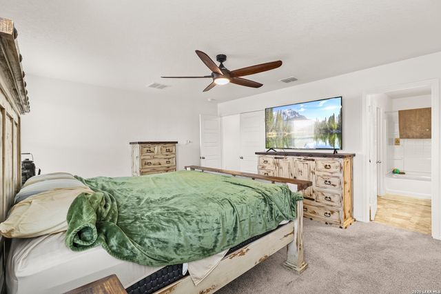 355 Deer Crest Dr, New Braunfels, TX 78130