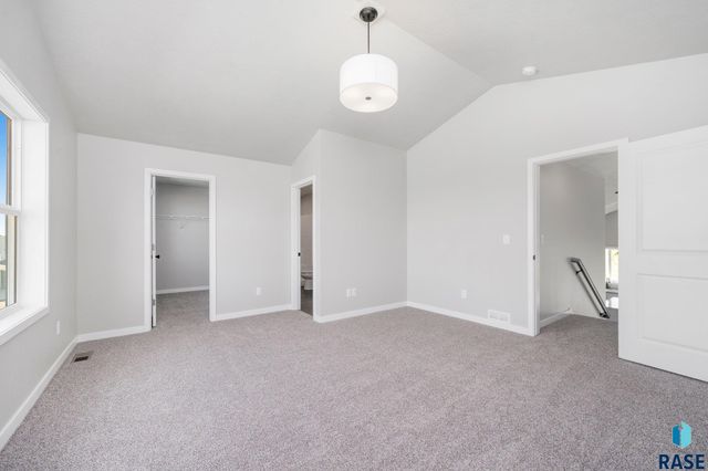 5932 S Coneflower Ave, Sioux Falls, SD 57108