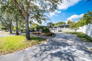 2121 NE 62nd St, Fort Lauderdale, FL 33308