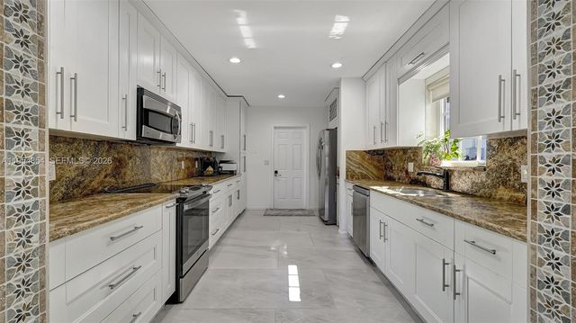 1311 Pierce Street, Hollywood, FL 33019