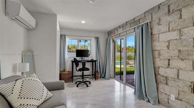 1311 Pierce Street, Hollywood, FL 33019