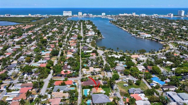1311 Pierce Street, Hollywood, FL 33019