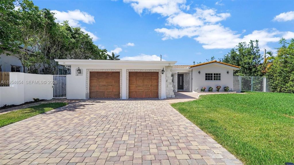 1311 Pierce Street, Hollywood, FL 33019