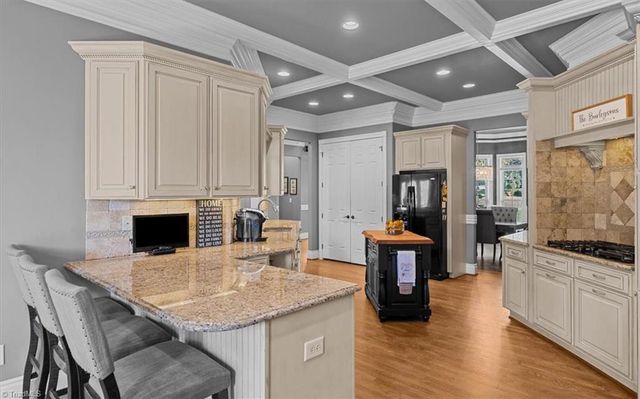 6038 & 0 Old Orchard Road, Kernersville, NC 27284