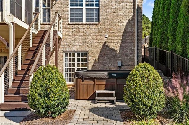 6038 & 0 Old Orchard Road, Kernersville, NC 27284