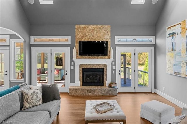 6038 & 0 Old Orchard Road, Kernersville, NC 27284