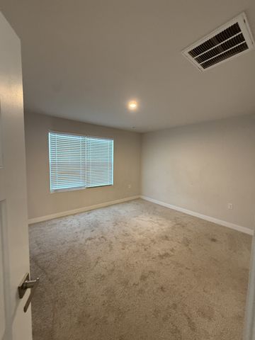 1832 Goldsberry St, Columbia, TN 38401