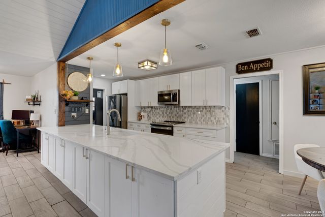 2665 Casey Road, Bulverde, TX 78163